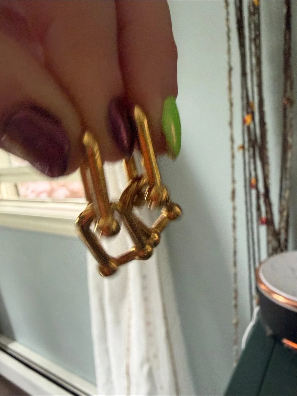Gold Oval Link Hoop Earrings - Elegant Women's Jewelry - Picture 7 of 7